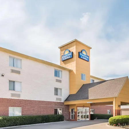 Days Inn & Suites By Wyndham Dallas